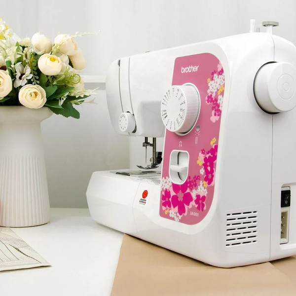 Изображение товара Швейная машина Brother JA001