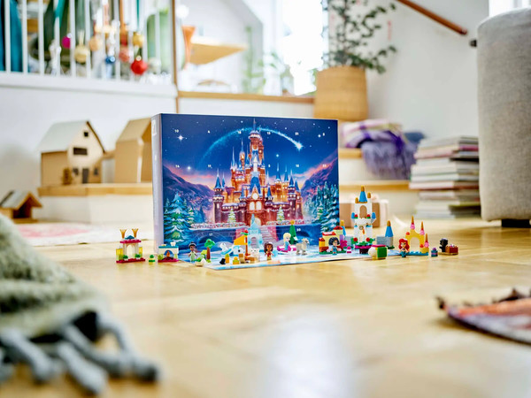 Изображение товара Конструктор Lego Disney Новогодний календарь 43253