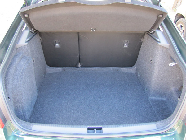 Изображение товара Корпус для сабвуфера Драйв Stels Skoda Oktavia А7 лифтбек 12" (с крышкой)