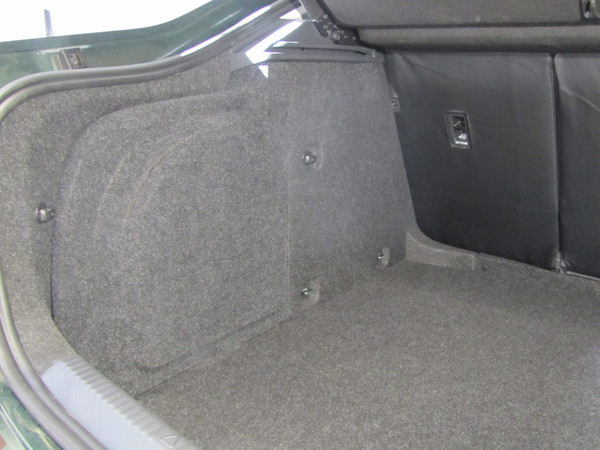 Изображение товара Корпус для сабвуфера Драйв Stels Skoda Oktavia А7 лифтбек 12" (с крышкой)