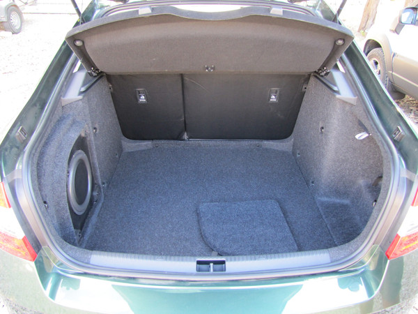 Изображение товара Корпус для сабвуфера Драйв Stels Skoda Oktavia А7 лифтбек 12" (с крышкой)