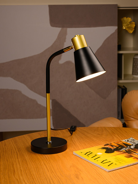 Изображение товара Настольная лампа ArtStyle HT-128B (черный/антик )