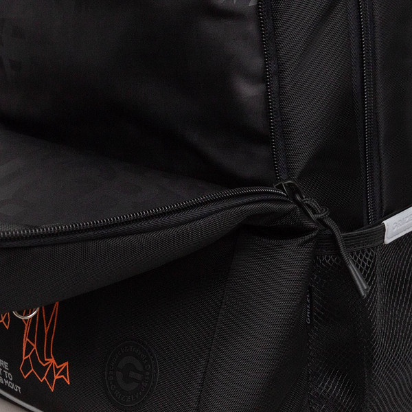 Изображение товара Школьный рюкзак Grizzly RB-556-3 (черный/оранжевый)