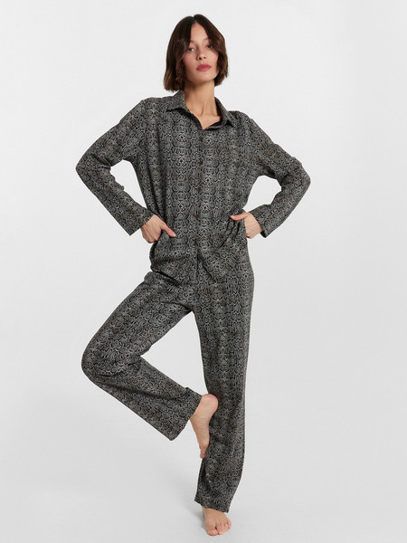 Изображение товара Комплект домашней одежды Mark Formelle 592462 (р.164/170-88-94, змеиный принт)