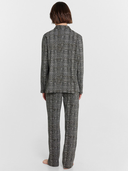 Изображение товара Комплект домашней одежды Mark Formelle 592462 (р.164/170-104-110, змеиный принт)