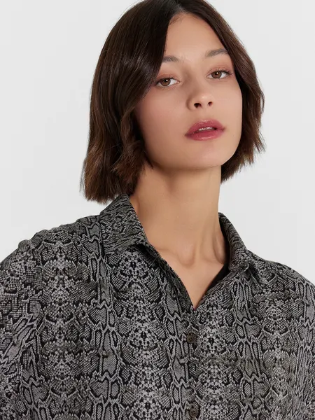 Изображение товара Комплект домашней одежды Mark Formelle 592462 (р.164/170-108-114, змеиный принт)