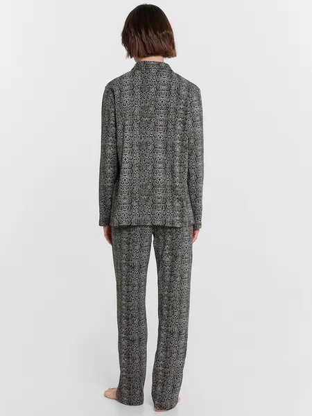 Изображение товара Комплект домашней одежды Mark Formelle 592462 (р.164/170-108-114, змеиный принт)