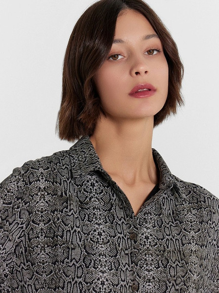 Изображение товара Комплект домашней одежды Mark Formelle 592462 (р.164/170-120-126, змеиный принт)