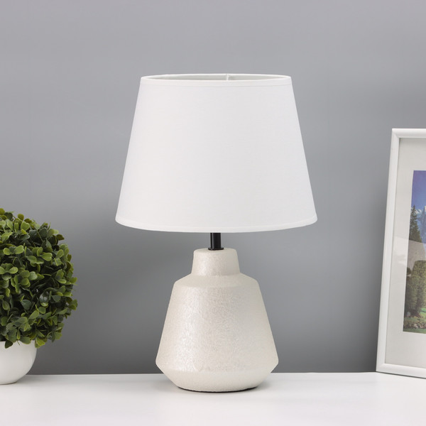 Изображение товара Прикроватная лампа Risalux Лили 10689392 (жемчуг)