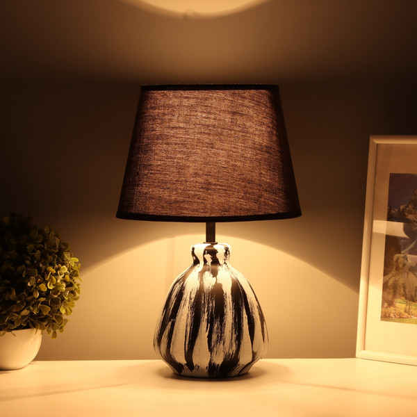 Изображение товара Прикроватная лампа Risalux Кира 10689381 (черный/белый)