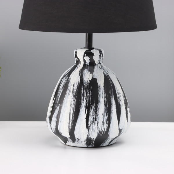 Изображение товара Прикроватная лампа Risalux Кира 10689381 (черный/белый)