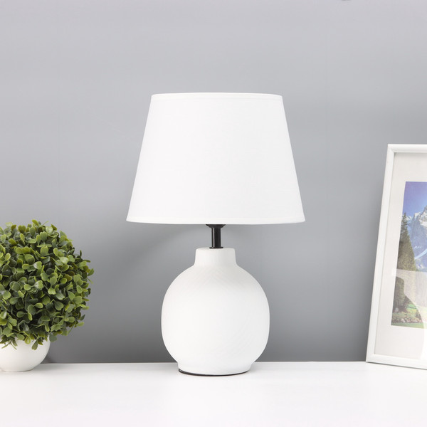 Изображение товара Прикроватная лампа Risalux Луиза 10689384 (белый)