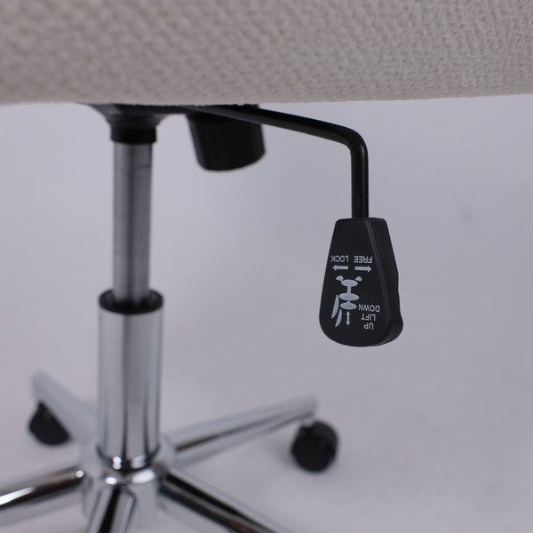 Изображение товара Кресло офисное AksHome Bella XL chrome Buble White 15 (букле/белый)