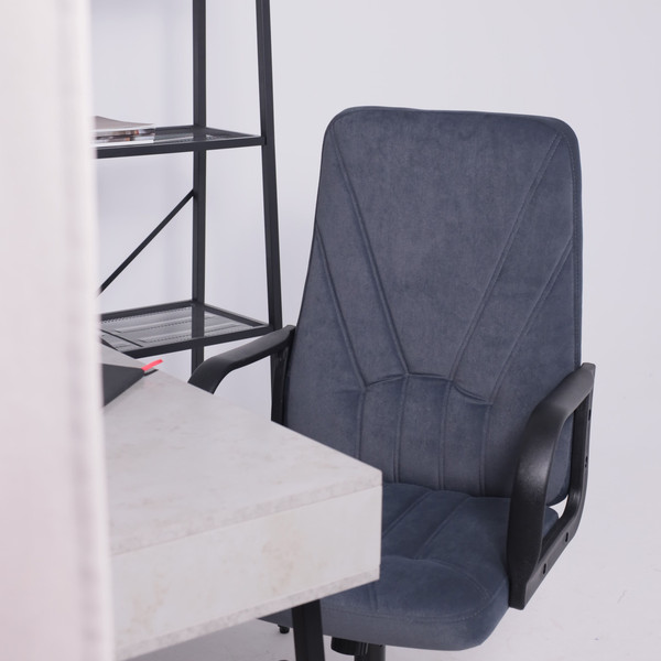 Изображение товара Кресло офисное AksHome Менеджер 01 (Kiton 713/велюр графит)