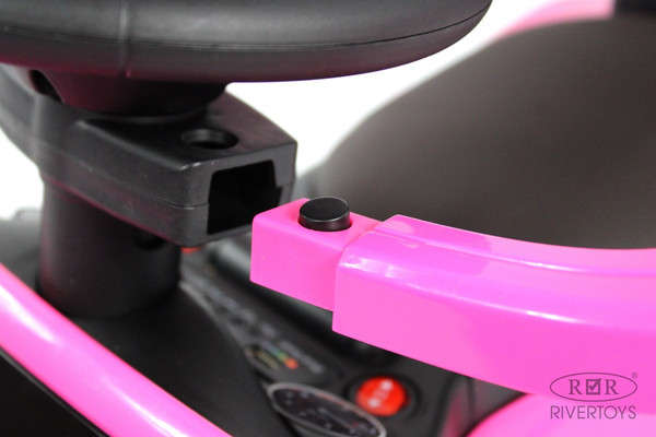 Изображение товара Детский автомобиль RiverToys Toyota Land Cruiser 300 / Z002ZZ-A (розовый)