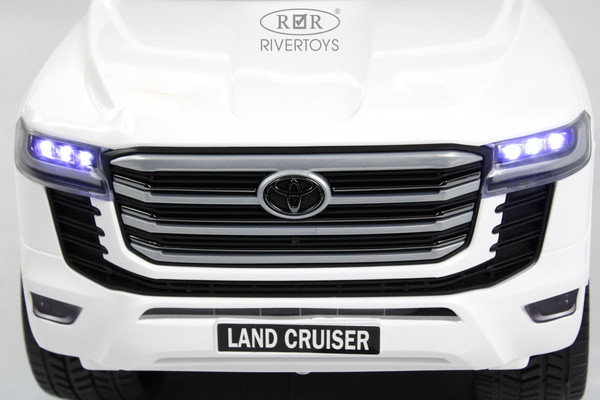 Изображение товара Каталка детская RiverToys Toyota Land Cruiser 300 / Z002ZZ-C (белый)