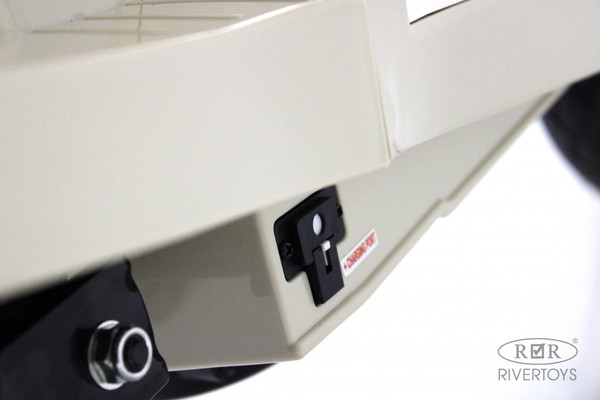 Изображение товара Детский мотоцикл RiverToys A111AA (бежевый)