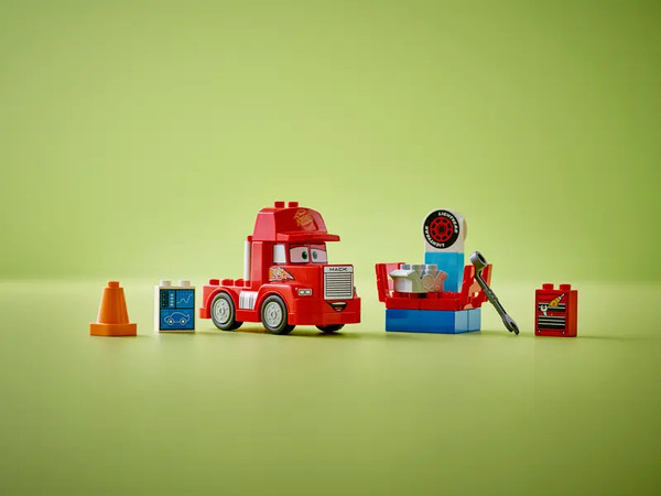 Изображение товара Конструктор Lego Duplo Мак на гонках 10417