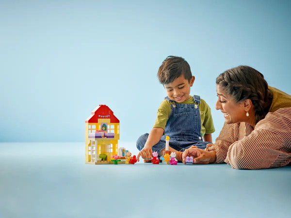 Изображение товара Конструктор Lego Duplo Свинка Пеппа Дом для празднования Дня рождения 10433