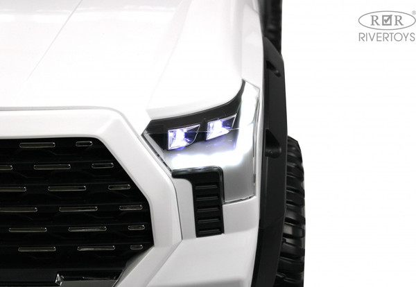 Изображение товара Детский автомобиль RiverToys G444GG (белый)