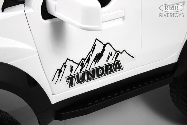 Изображение товара Детский автомобиль RiverToys G444GG (белый)