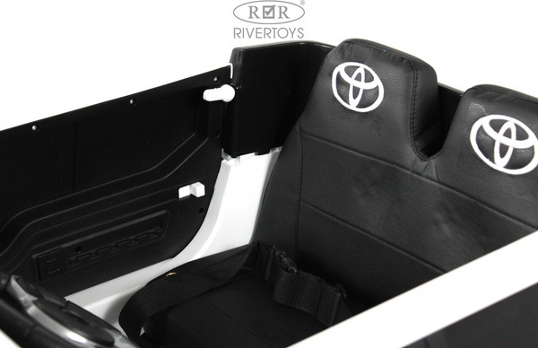 Изображение товара Детский автомобиль RiverToys G444GG (белый)