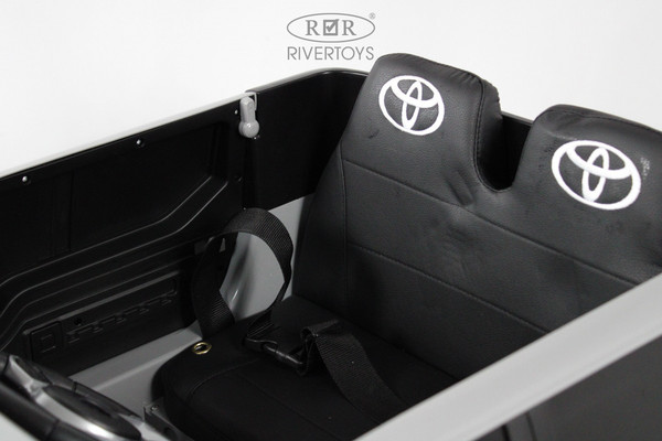 Изображение товара Детский автомобиль RiverToys G444GG (серый)