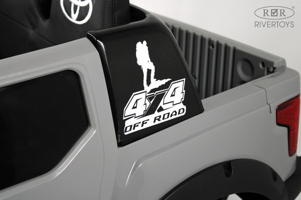 Изображение товара Детский автомобиль RiverToys G444GG (серый)