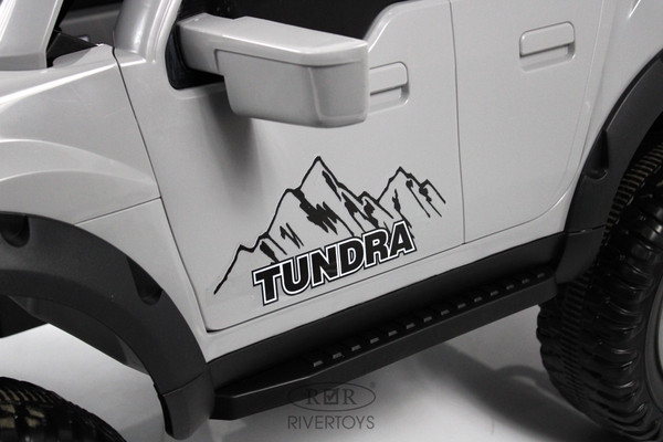 Изображение товара Детский автомобиль RiverToys G444GG (серый)