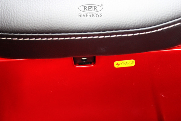 Изображение товара Детский автомобиль RiverToys Y999YY (красный глянец)