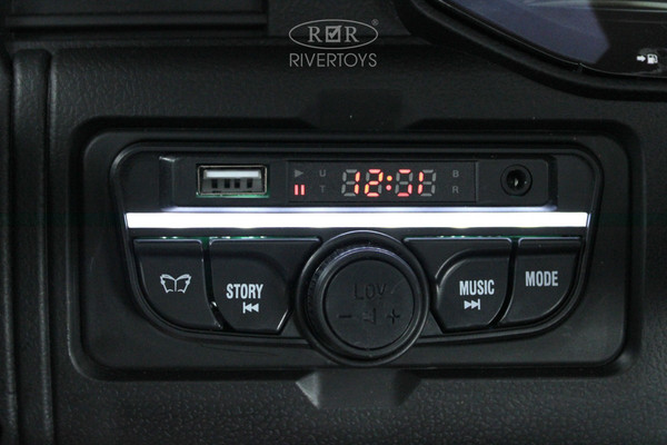 Изображение товара Детский автомобиль RiverToys Y999YY (красный глянец)