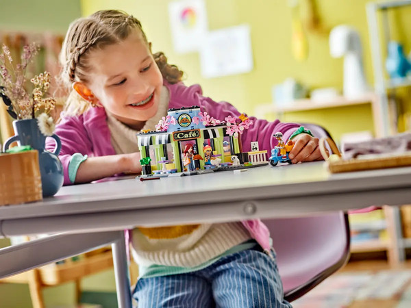 Изображение товара Конструктор Lego Friends Heartlake City Cafe 42618