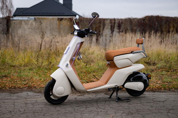 Изображение товара Электроскутер AVM Keren Stardust / pm01816061579 (белый)