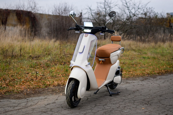 Изображение товара Электроскутер AVM Keren Stardust / pm01816061579 (белый)