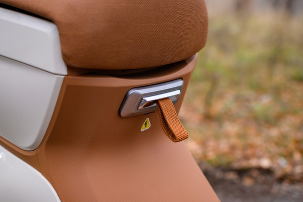 Изображение товара Электроскутер AVM Keren Stardust / pm01816061579 (белый)