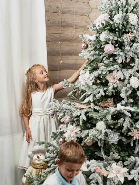 Изображение товара Ель искусственная National Tree Company Рождественская Премиум заснеженная РД/ПР/ЗСН-240 (240см)