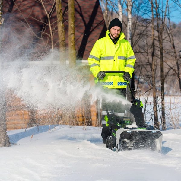 Изображение товара Снегоуборщик аккумуляторный Greenworks 82SN22 / 2603307