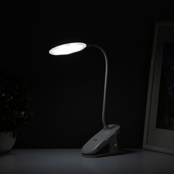 Изображение товара Настольная лампа Risalux Грань / 10689402 (белый)