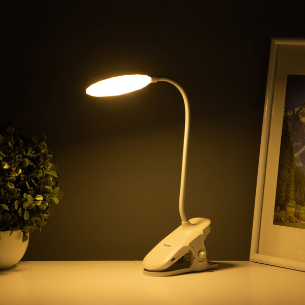 Изображение товара Настольная лампа Risalux Грань / 10689402 (белый)