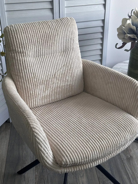 Изображение товара Стул M-City Darem / 621M05769 (белый вельвет Davis lincoln-03n/черный каркас)