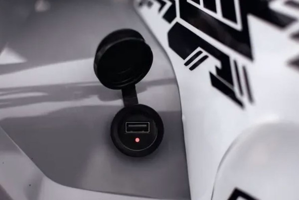 Изображение товара Квадроцикл AVM Hammer 200 (белый)