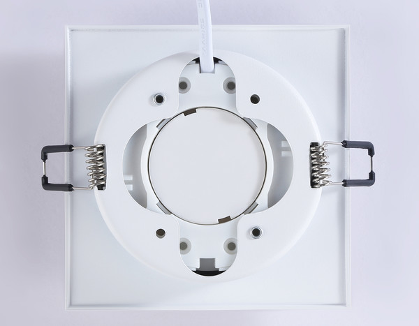 Изображение товара Точечный светильник Ambrella TN5230 WH/GD (белый/золото)