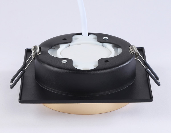 Изображение товара Точечный светильник Ambrella TN5232 BK/GD (черный/золото)