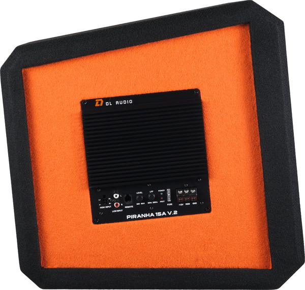 Изображение товара Корпусной активный сабвуфер DL Audio Piranha 15A V2 (черный)