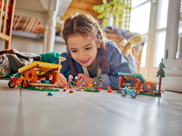 Изображение товара Конструктор Lego Friends Уютные домики в летнем лагере 42624