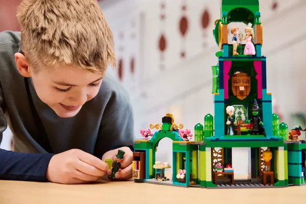 Изображение товара Конструктор Lego Wicked Добро пожаловать в Изумрудный город 75684
