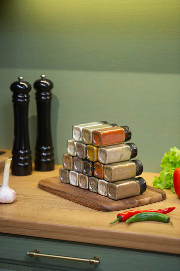 Изображение товара Набор для специй Aura Home 3453 (12шт, с черными крышками)