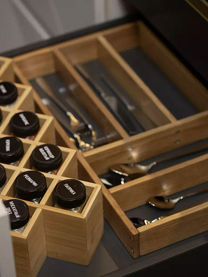 Изображение товара Набор для специй Aura Home 2670 (18шт, с подставкой и черными крышками)