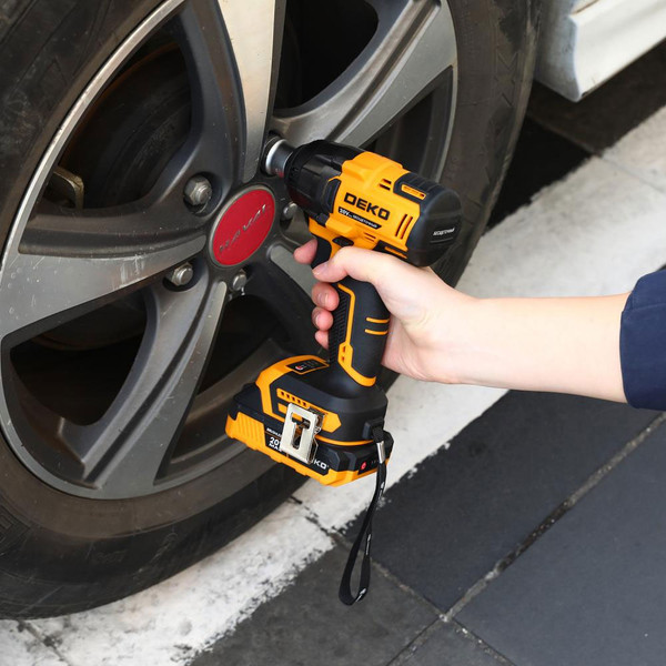 Изображение товара Аккумуляторный гайковерт Deko DKIS-Li / 083-1083