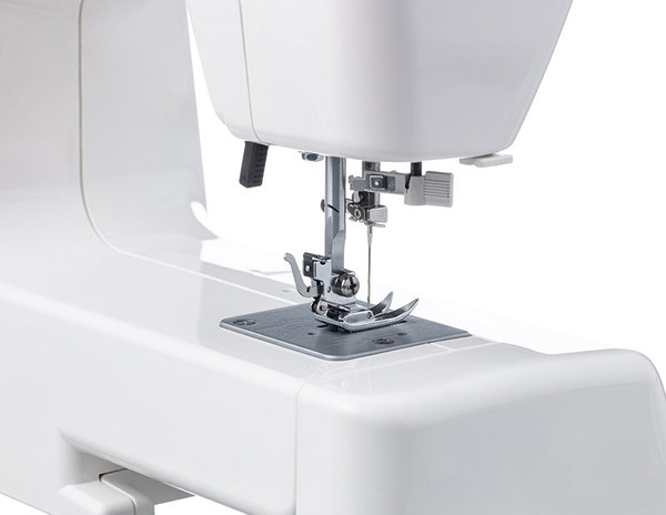 Изображение товара Швейная машина Janome XV-7